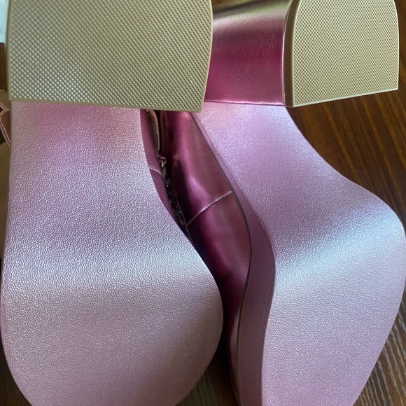 🍬Steve Madden Metallic Pump🍬 - Picture 5 of 7